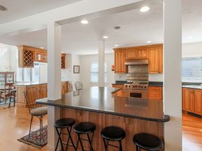 26 Cedar Lake Dr, Sturbridge MA 01566