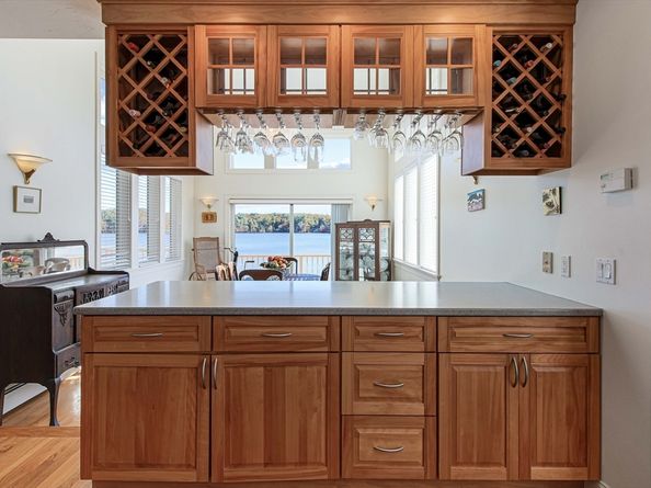 26 Cedar Lake Dr, Sturbridge MA 01566