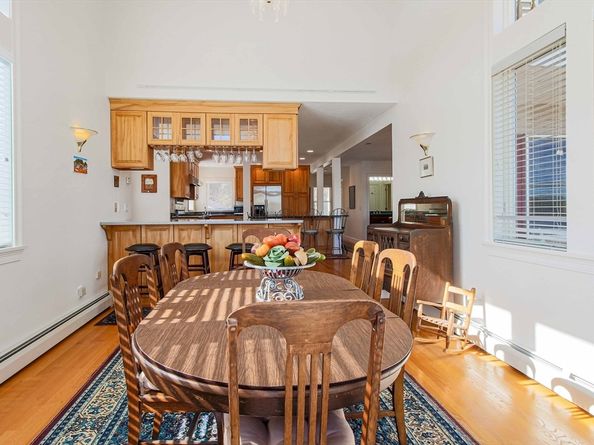 26 Cedar Lake Dr, Sturbridge MA 01566