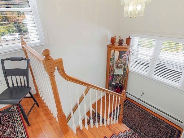 26 Cedar Lake Dr, Sturbridge MA 01566