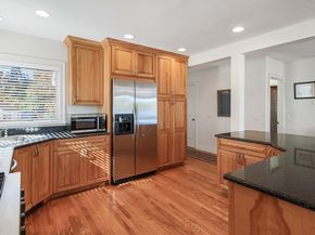 26 Cedar Lake Dr, Sturbridge MA 01566