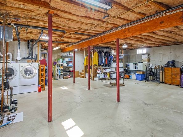 26 Cedar Lake Dr, Sturbridge MA 01566