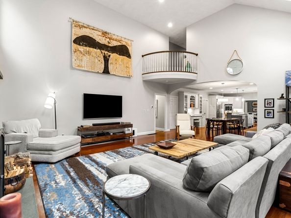 45 Thistle Road, North Andover MA 01845