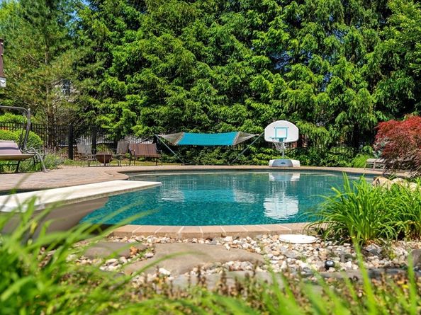 45 Thistle Road, North Andover MA 01845