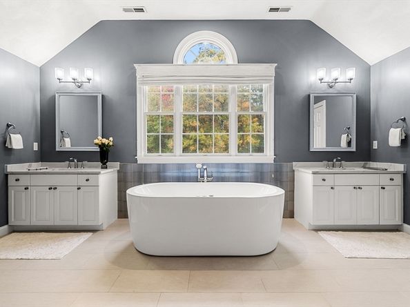 45 Thistle Road, North Andover MA 01845