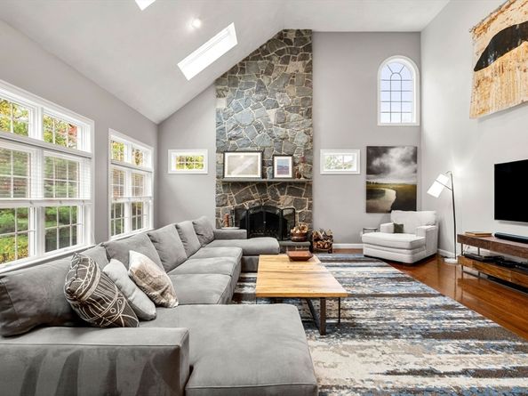 45 Thistle Road, North Andover MA 01845