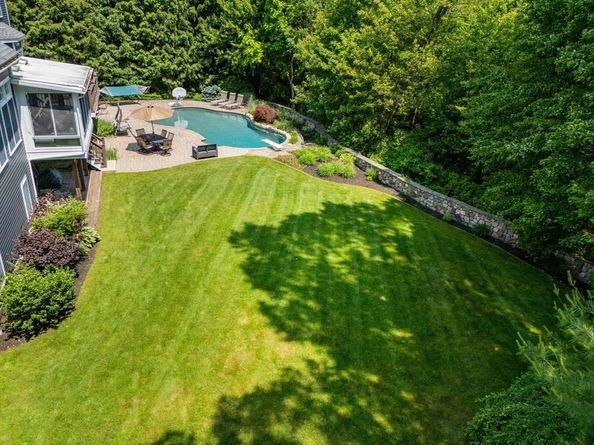 45 Thistle Road, North Andover MA 01845