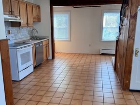 28 Sabino Farm Rd, Peabody MA 01960