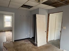 93 Austin St, Worcester MA 01609
