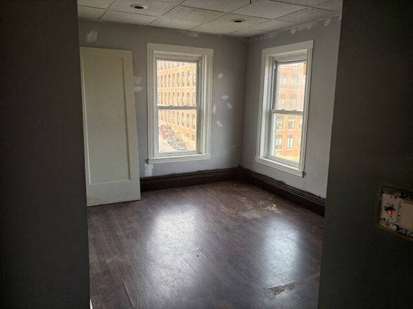 93 Austin St, Worcester MA 01609