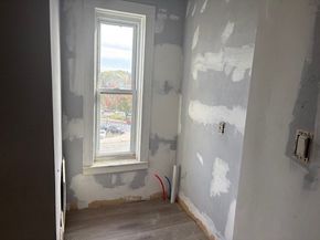 93 Austin St, Worcester MA 01609