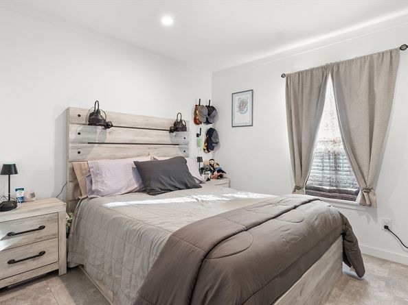 161 Newbury St 32, Peabody MA 01960