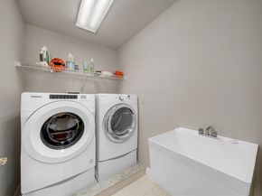 4 Andover Country Club Ln, Andover MA 01810