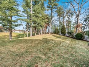 4 Andover Country Club Ln, Andover MA 01810