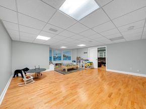4 Andover Country Club Ln, Andover MA 01810