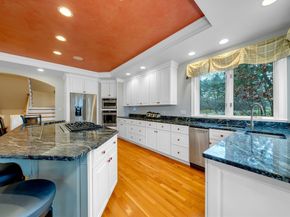 4 Andover Country Club Ln, Andover MA 01810