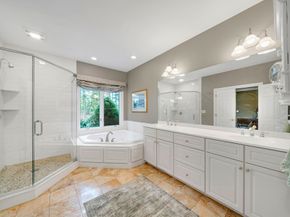 4 Andover Country Club Ln, Andover MA 01810