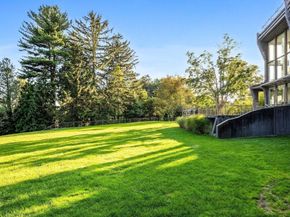 55 Leicester St, Brookline MA 02445