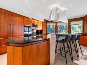 55 Leicester St, Brookline MA 02445