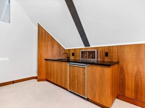 55 Leicester St, Brookline MA 02445