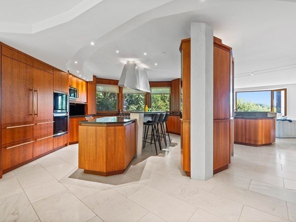 55 Leicester St, Brookline MA 02445