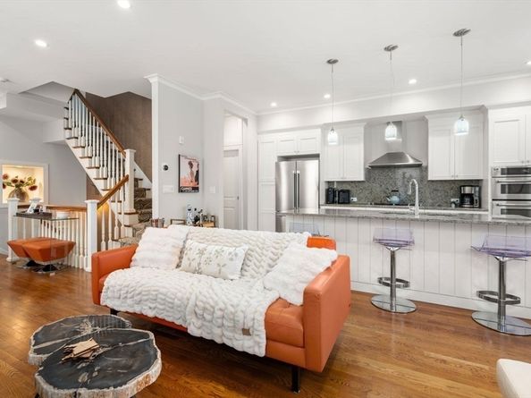 1 Worcester Sq 2, Boston MA 02118