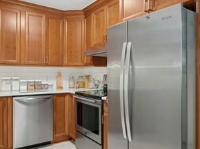 6 Thayer Pond Drive 11, Oxford MA 01537