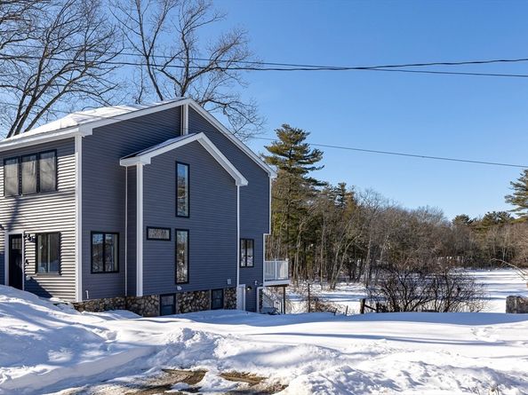 6 Hillside Rd, Northborough MA 01532