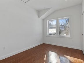 6 Hillside Rd, Northborough MA 01532
