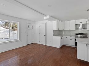 6 Hillside Rd, Northborough MA 01532