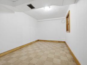 5 Crest Dr W, Dover MA 02030