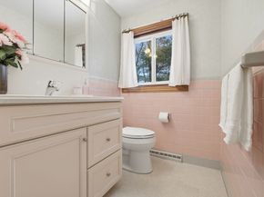 5 Crest Dr W, Dover MA 02030