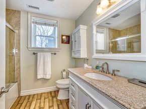 216-220 Newtonville Ave 218, Newton MA 02460