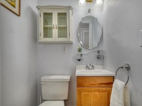 216-220 Newtonville Ave 218, Newton MA 02460