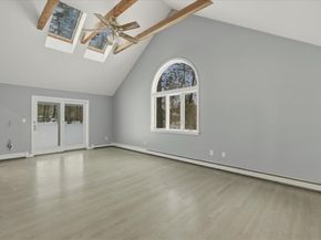 98 Walnut St, Halifax MA 02338