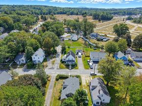 27 Clifton St, Fitchburg MA 01420