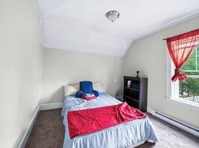 27 Clifton St, Fitchburg MA 01420