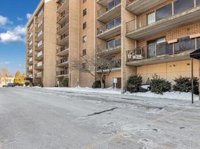 175 Quincy Shore Dr B23, Quincy MA 02171