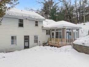 79 High St, Uxbridge MA 01569