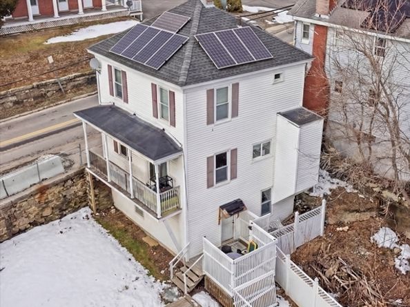 33 Pearl St, Fitchburg MA 01420