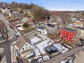 33 Pearl St, Fitchburg MA 01420