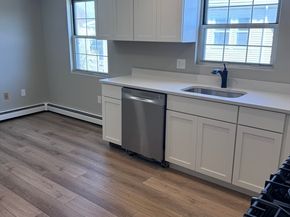 1099 River St 3, Boston MA 02136