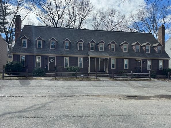 139 Wellman Ave 139, Chelmsford MA 01863