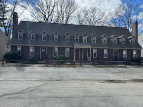 139 Wellman Ave 139, Chelmsford MA 01863