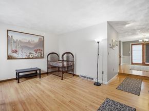 139 Wellman Ave 139, Chelmsford MA 01863