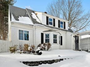 152 Beaverbrook Pkwy, Worcester MA 01603