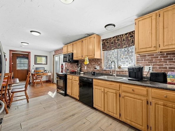 152 Beaverbrook Pkwy, Worcester MA 01603