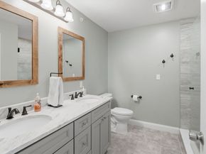 5 Peter St. D, Uxbridge MA 01569