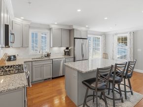 5 Peter St. D, Uxbridge MA 01569