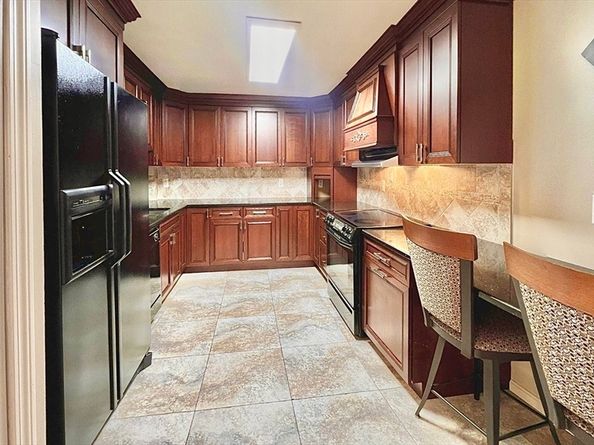 30 Revere Beach Pkwy 711, Medford MA 02155